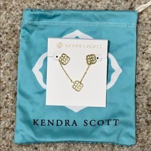 Kendra Scott Gold necklace and earring set